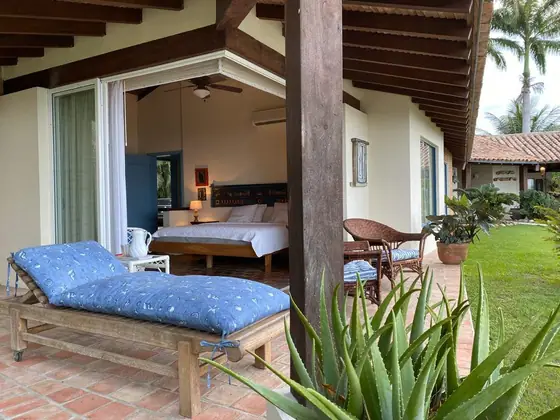 Terraza privada con vista al jardín